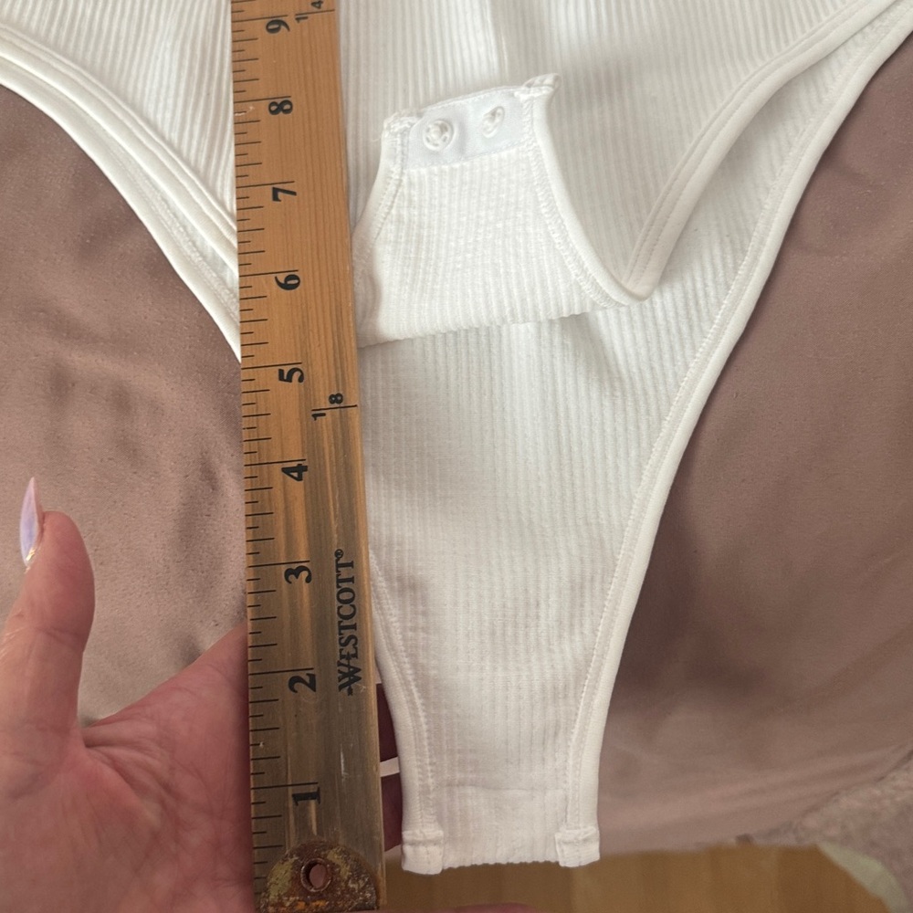 White Ribbed bodysuit - Picture 4 of 5